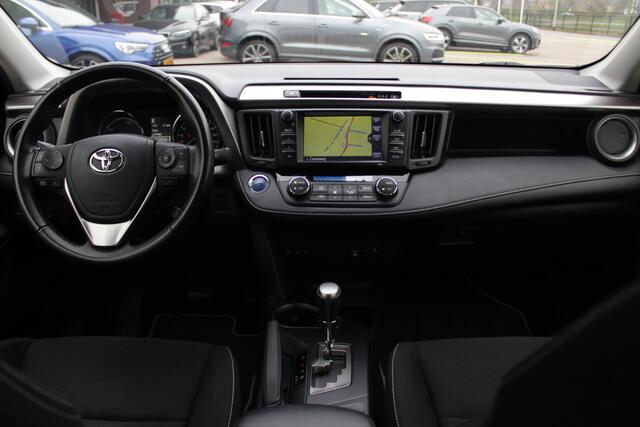 Toyota RAV4 2.5 Hybrid Dynamic / Camera / Navigatie / Cruise Control / 2e Eigenaar / Compleet dealer onderhouden