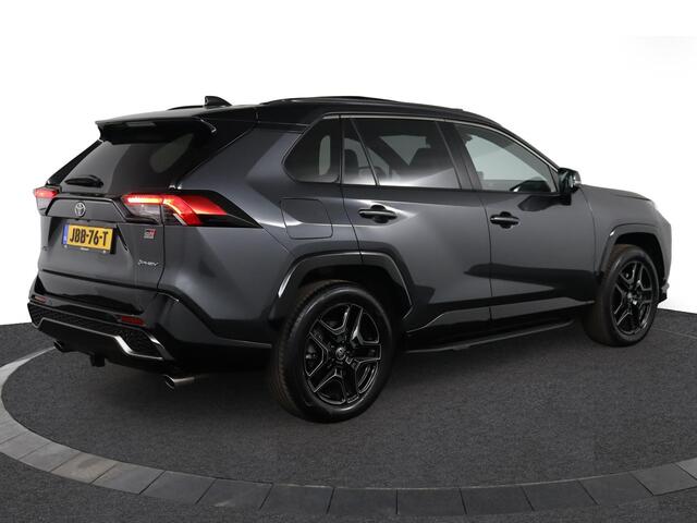 Toyota RAV4 2.5 Plug-in Hybrid AWD GR SPORT | Apple Carplay/Android Auto | Trekhaak | Panorama dak | Stoel/Stuurverwarming | 360Camera | Elektrische Voorstoelen |