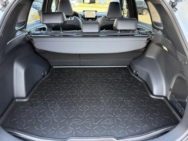 Toyota RAV4 2.5 Hybrid AWD Bi-Tone Panorama Trekhaak PDC Stoel Stuur Verwarmd