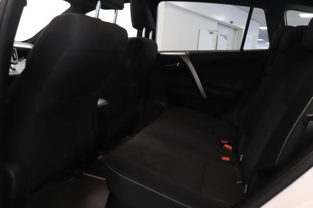 Toyota RAV4 2.5 Hybrid AWD Business | Schuif/kanteldak | Camera | Trekhaak | Navigatie |