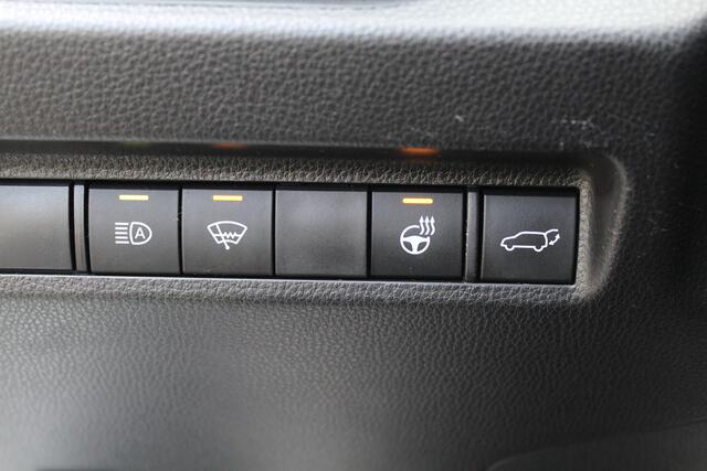 Toyota RAV4 2.5 Hybrid AWD Style Bi-Tone | Rijklaar | Parelmoer | Trekhaak | Apple/Android | Stoel-/stuurverw. | LED | El. achterklep | Dealer onderhouden | All season