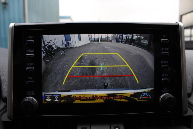 Toyota RAV4 2.5 Hybrid AWD Style Bi-Tone | Rijklaar | Parelmoer | Trekhaak | Apple/Android | Stoel-/stuurverw. | LED | El. achterklep | Dealer onderhouden | All season