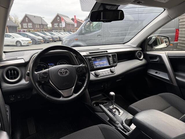 Toyota RAV4 2.5 Hybrid AWD 4x4 Dynamic | 1650kg Trekgewicht geremd | Automaat | Trekhaak | Camera | NL-Auto |