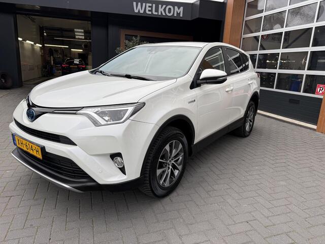 Toyota RAV4 2.5 Hybrid AWD 4x4 Dynamic | 1650kg Trekgewicht geremd | Automaat | Trekhaak | Camera | NL-Auto |