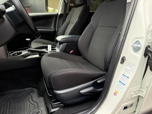 Toyota RAV4 2.5 Hybrid AWD 4x4 Dynamic | 1650kg Trekgewicht geremd | Automaat | Trekhaak | Camera | NL-Auto |