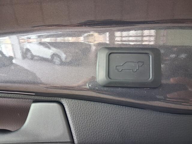 Toyota RAV4 2.5 Hybrid AWD Style