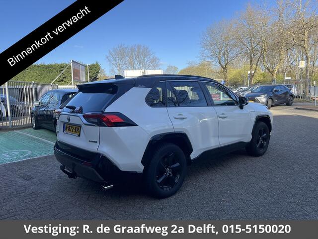 Toyota RAV4 2.5 Hybrid AWD Bi-Tone | 1650 KG trekgewicht | Trekhaak | Parkeersensoren | Apple Carplay & AndroidAUTO | Adapt.Cruise Control |