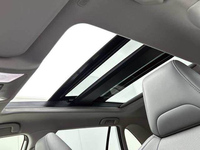 Toyota RAV4 2.5 Hybrid AWD Executive | Trekhaak | Schuif-/kanteldak | Airco | Parkeersensoren