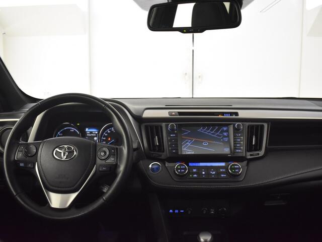 Toyota RAV4 2.5 Hybrid Black Edition | Schuif/-kanteldak | Blindspot | PDC