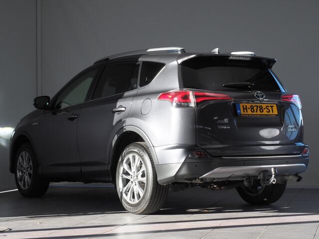 Toyota RAV4 2.5 Hybrid Style | Dodehoekdetectie | 360° Camera | Stoelverwarming | Stuurwiel | Lane Assist | Bluetooth | Elektrische Achterklep | Adaptieve Cruise Control | Navigatie |