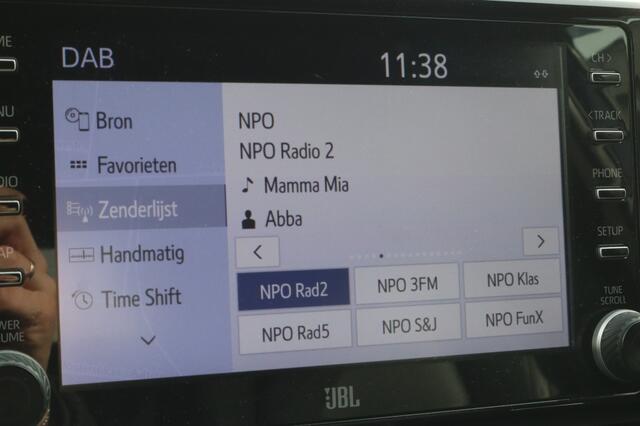 Toyota RAV4 2.5 Hybrid Bi-Tone Trekhaak | Innovation pack | Verwarmd stuur