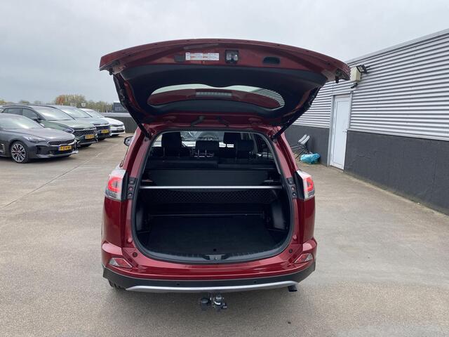Toyota RAV4 2.5 Hybrid AWD Dynamic Trekhaak, Team D, navigatie, stuur- & stoelverwarming, automaat, keyless, cruise control adaptief, parkeersensoren v&a