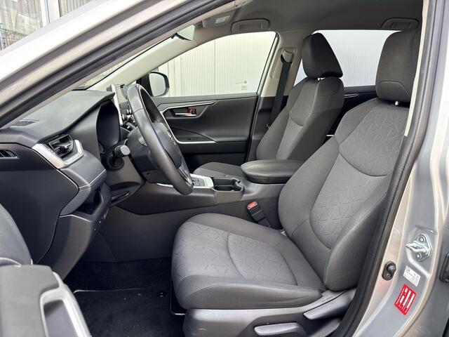 Toyota RAV4 2.5 Hybrid Dynamic Ultimate **STUURVERWARMING/ DODEHOEK DETECTIE/ DIGITALE BINNENSPIEGEL**