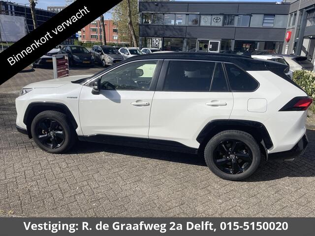 Toyota RAV4 2.5 Hybrid AWD Bi-Tone | 1650 KG trekgewicht | JBL Audio | navigatie | 360° camera | Stuur-/Stoelverwarming | Dodehoek detectie