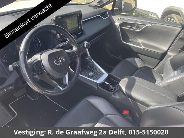 Toyota RAV4 2.5 Hybrid AWD Bi-Tone | 1650 KG trekgewicht | JBL Audio | navigatie | 360° camera | Stuur-/Stoelverwarming | Dodehoek detectie
