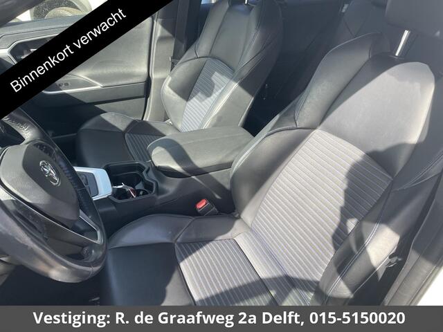 Toyota RAV4 2.5 Hybrid AWD Bi-Tone | 1650 KG trekgewicht | JBL Audio | navigatie | 360° camera | Stuur-/Stoelverwarming | Dodehoek detectie