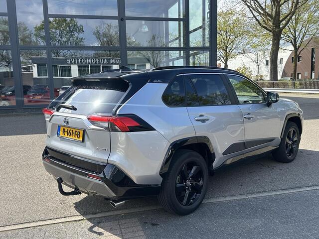 Toyota RAV4 2.5 Hybrid AWD Bi-Tone | STUUR + STOEL VERWARMING | KEYLESS | ACHTERUITRIJ CAMERA | ADAP. CRUISE | ELEK. STOELEN | TREKHAAK | 46K KM ! | 12 MND BOVAG GARANTIE |
