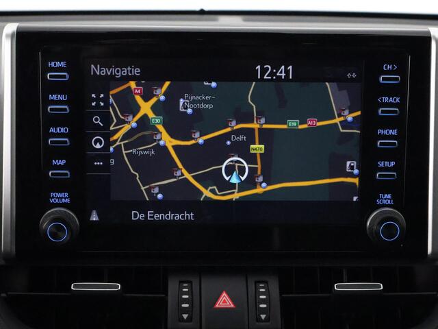 Toyota RAV4 2.5 Hybrid AWD Bi-Tone | 1650 KG trekgewicht | Trekhaak | Parkeersensoren | Apple Carplay & AndroidAUTO | Adapt.Cruise Control |