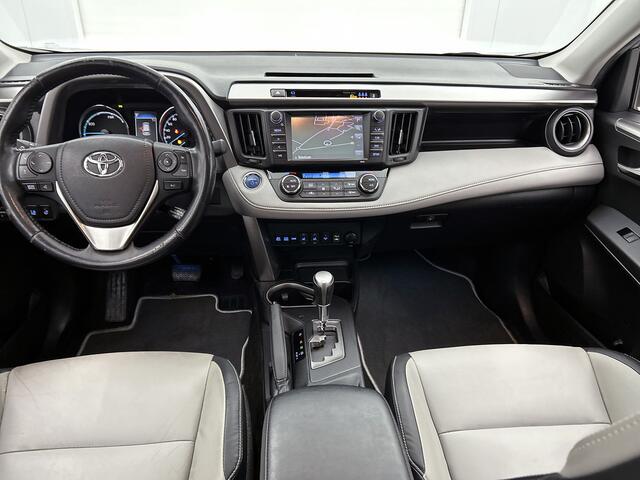 Toyota RAV4 2.5 Hybrid AWD Executive | Trekhaak | Panoramadak | Stoelverwarming | elektrische achterklep | Onderweg-naar-dealer