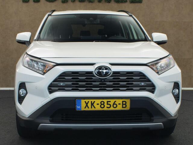 Toyota RAV4 2.0 VVT-iE First Edition - ORIGINEEL NEDERLANDSE AUTO - VASTE TREKHAAK - TREKGEWICHT 1500 KG -NAVIGATIE - ELEKTRISCHE ACHTERKLEP - PARKEERSENSOREN VOOR/ ACHTER - DODEHOEK DETECTIE - CONTINENTAL 4 SEIZOENENBANDEN - PARELMOER LAK - KEYLESS ENTRY/ START - 18