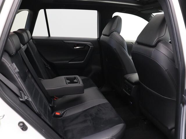 Toyota RAV4 2.5 Hybrid AWD GR SPORT | 1e Eigenaar | Adaptive Cruise control | Apple carplay / Android auto | Climate control | Lichtmetalen velgen 19'' | Stoelverwarming |