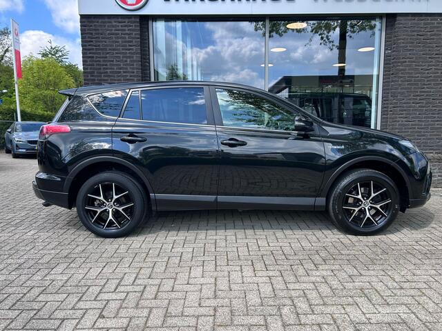 Toyota RAV4 2.5 Hybrid Dynamic Sport | Trekhaak | Adapt Cruise | Keyless | 18"LMV |