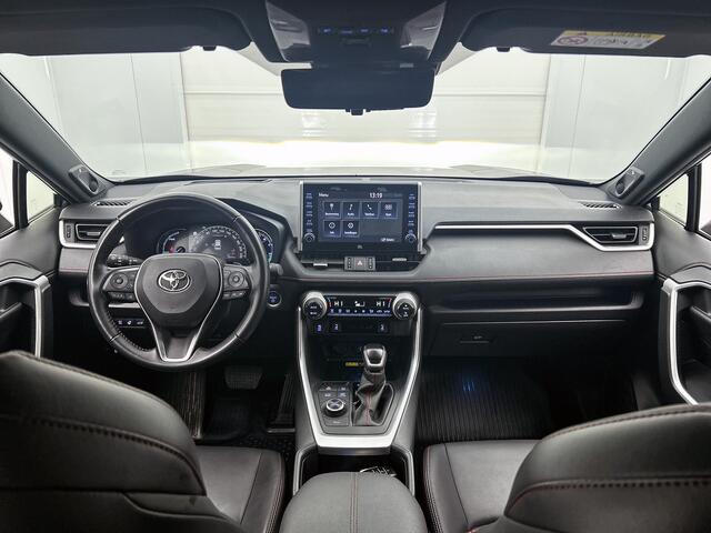 Toyota RAV4 2.5 Plug-in Hybrid AWD Style Innovation Pack | JBL | Head-Up Display | Dodehoek detectie | 360 camera + camera binnenspiegel | Stoel+ stuurverwarming & achterbank | Elektrische achterklep | Parkeersensoren voor+achter | trekhaak | Onderweg-naar-dealer
