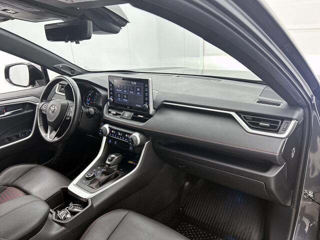 Toyota RAV4 2.5 Plug-in Hybrid AWD Style Innovation Pack | JBL | Head-Up Display | Dodehoek detectie | 360 camera + camera binnenspiegel | Stoel+ stuurverwarming & achterbank | Elektrische achterklep | Parkeersensoren voor+achter | trekhaak | Onderweg-naar-dealer