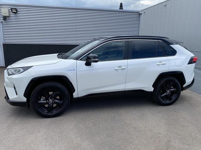 Toyota RAV4 2.5 Hybrid AWD Bi-Tone Trekhaak, Stoel- & Stuurwiel verwarmd, PDC, LED, Smart Key, Privacy glass