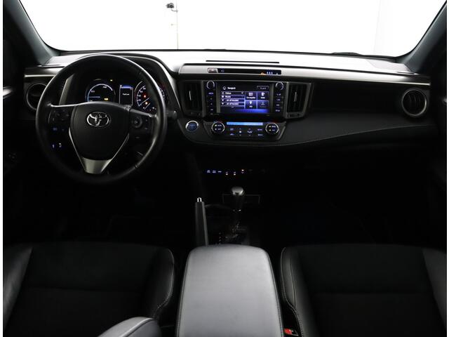 Toyota RAV4 2.5 Hybrid AWD Energy Plus | Trekhaak | 360Camera | Treeplanken | Parkeersensoren | Navigatie | Stoel/Stuurverwarming |