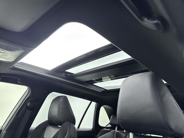 Toyota RAV4 2.5 Hybrid Bi-Tone | Parkeersensoren voor en achter | Carplay | 360 Graden Camera | Elektrische Achterklep |