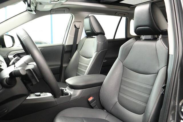 Toyota RAV4 2.5 Hybrid AWD Executive, Panodak