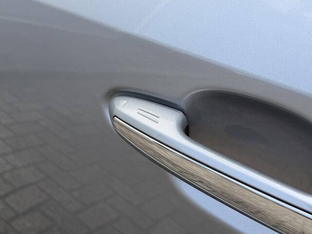 Toyota RAV4 2.5 Hybrid AWD Executive Trekhaak Dealer Onderhouden Stoel Koeling/Verwarming