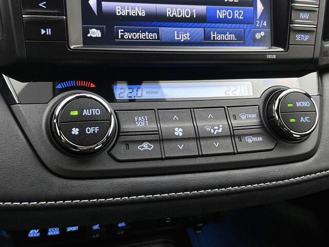 Toyota RAV4 2.5 Hybrid AWD Style | Trekhaak | Camera | Stoelverwarming | Cruise control |