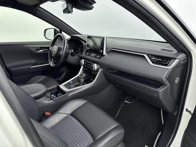 Toyota RAV4 2.5 Hybrid AWD Bi-Tone | 360° Camera | Navigatie | Onderweg-naar-dealer