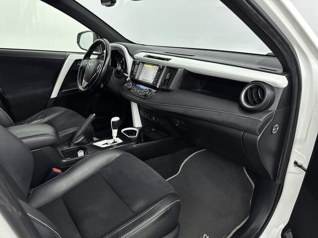 Toyota RAV4 2.5 Hybrid AWD Style Black & White Edition | Trekhaak | Navigatie |
