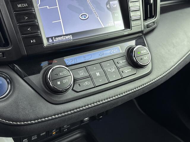 Toyota RAV4 2.5 Hybrid AWD Style Black & White Edition | Trekhaak | Navigatie |