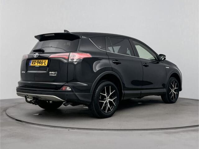 Toyota RAV4 2.5 Hybrid Style | NL-Auto | Navigatie | Trekhaak | Stoelverwarming | Elek. Kofferklep | Onderweg-naar-dealer