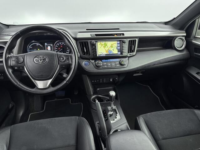 Toyota RAV4 2.5 Hybrid Style | NL-Auto | Navigatie | Trekhaak | Stoelverwarming | Elek. Kofferklep | Onderweg-naar-dealer