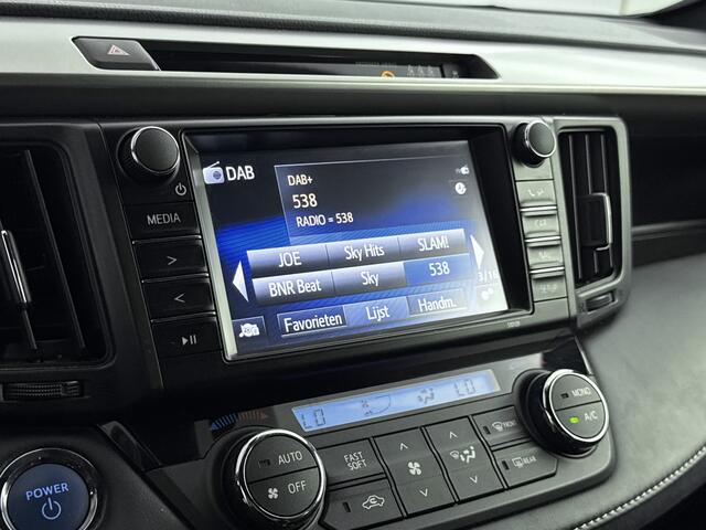 Toyota RAV4 2.5 Hybrid Style | NL-Auto | Navigatie | Trekhaak | Stoelverwarming | Elek. Kofferklep | Onderweg-naar-dealer