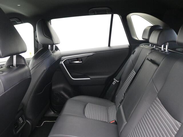 Toyota RAV4 2.5 Hybrid AWD Executive / Trekhaak Afneembaar 1650KG / Bearlock / Lederen Bekleding / Cruise Control adaptief / Stoel en Stuurverwarming / Dealeronderhouden /