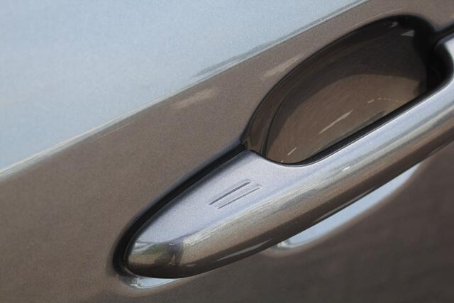 Toyota RAV4 2.5 Hybrid Style | Rijklaar | Trekhaak | Leder | Stoel-/stuurverw. | Apple/Android | LED | El. achterklep