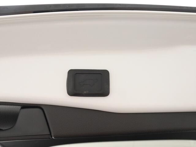 Toyota RAV4 2.5 Plug-in Hybrid AWD Bi-Tone Plus | Navigatie | JBL | Head-up | BLS | PDC |