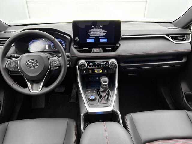 Toyota RAV4 2.5 Plug-in Hybrid AWD Style | BTW Voertuig | Stoelverwarming | Parkeersensoren voor+achter | Elektrische achterklep | Elektrisch verstelbare stoel | Cruise Control Adaptive | Apple CarPlay/Android Auto | 1500KG Trekgewi
