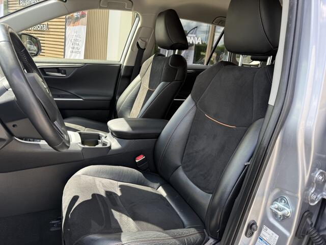 Toyota RAV4 2.5 Hybrid AWD Style | Trekhaak | PDC v/a | Stuur/stoel verwarm.