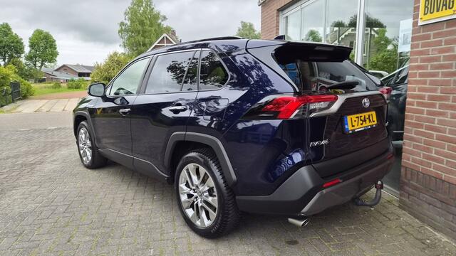 Toyota RAV4 2.5 Hybrid Executive, Panoramadak, Trekhaak, NL Auto!
