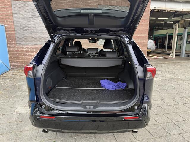 Toyota RAV4 2.5 Plug-in Hybrid AWD Executive Bi-Tone Stoelverkoeling/verwarming, Airco op afstand bediend, Camera in binnenspiegel