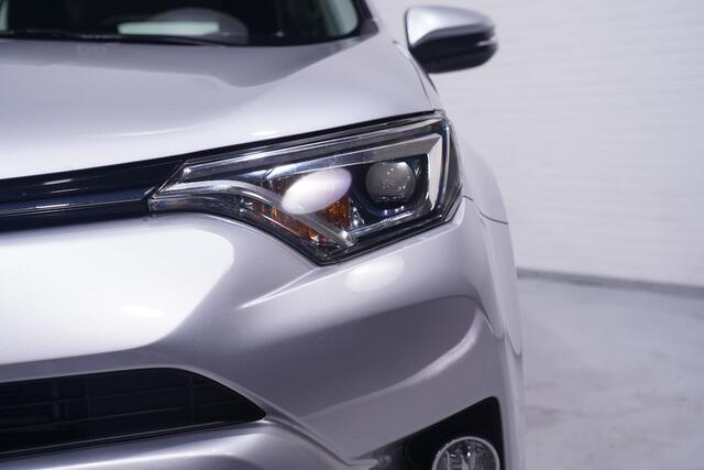 Toyota RAV4 2,5-l-Hybrid Executive Auto 4x4 camera afneembare-trekhaak LMV 17" cruise-controlle key-les entry and start electrische achterklep lane-assist climate-controlle camera led-verlichting PDC v+a