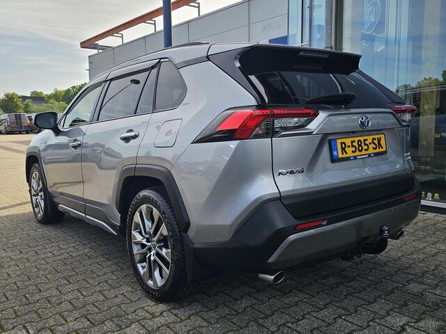 Toyota RAV4 2.5 Hybrid AWD Bi-Tone 220 pk | Trekhaak | Leder | Schuif-kanteldak | JBL geluid | Stoelverwarming | Camera etc.
