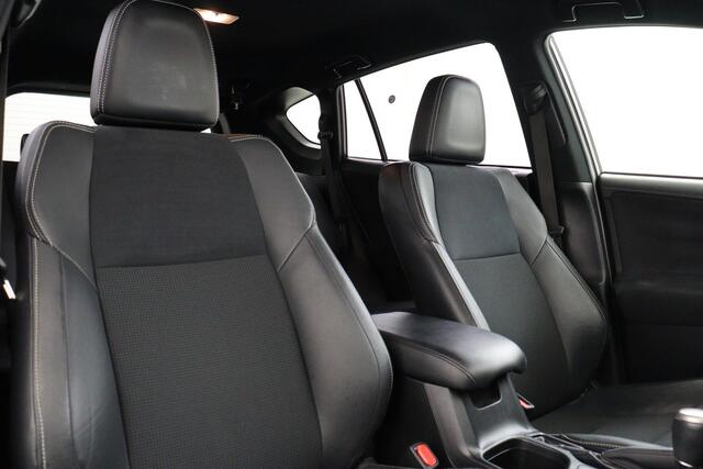 Toyota RAV4 2.5 HYBRID AWD STYLE -POWER-SEATS|CAMERA|KEYLESS|PRIVACY.GLAS|STOELVERW.|TREKHAAK|18"
